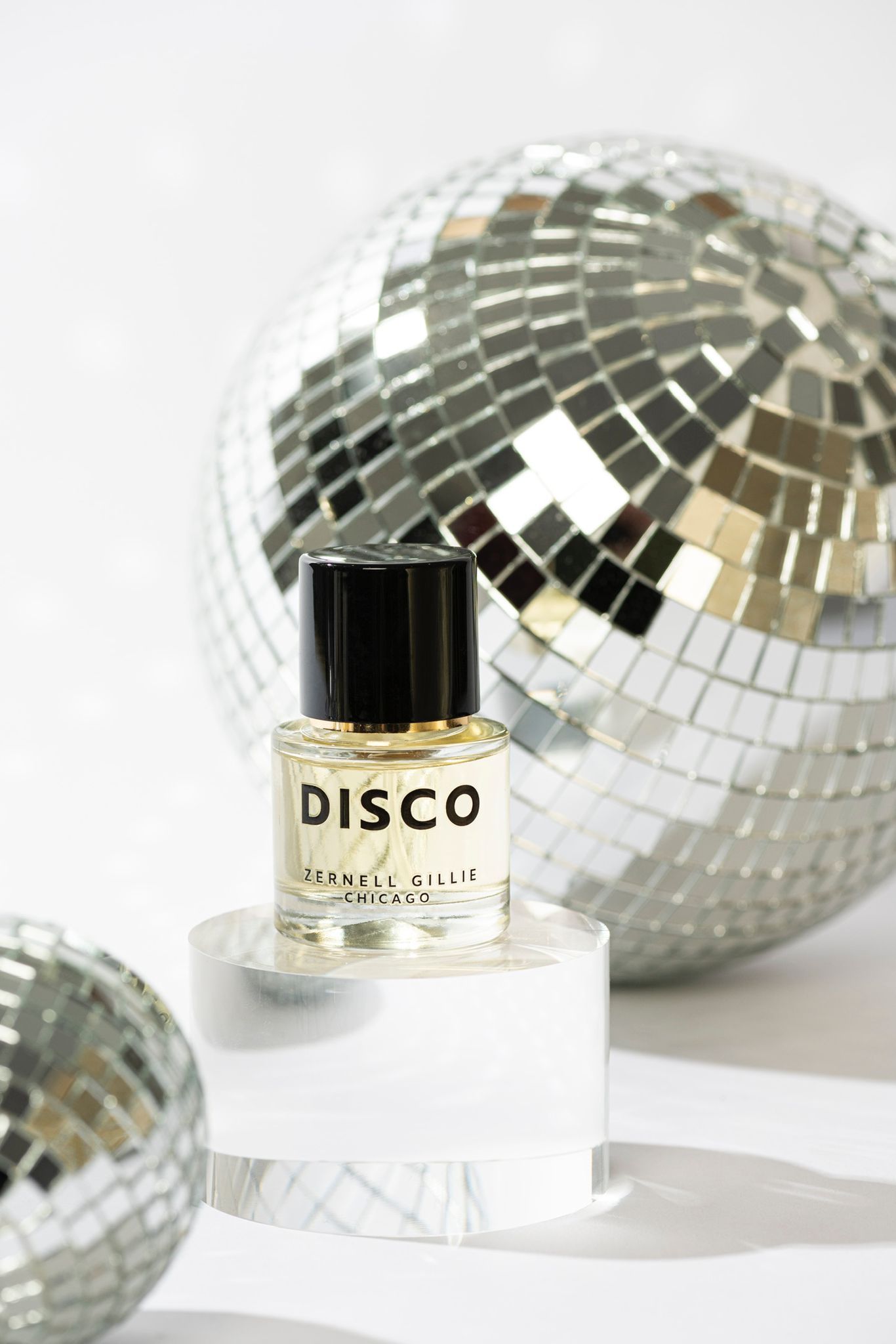 Zernell Gillie, with his stunning perfume "Disco"– exhibitor at Polaris Olfactive Week