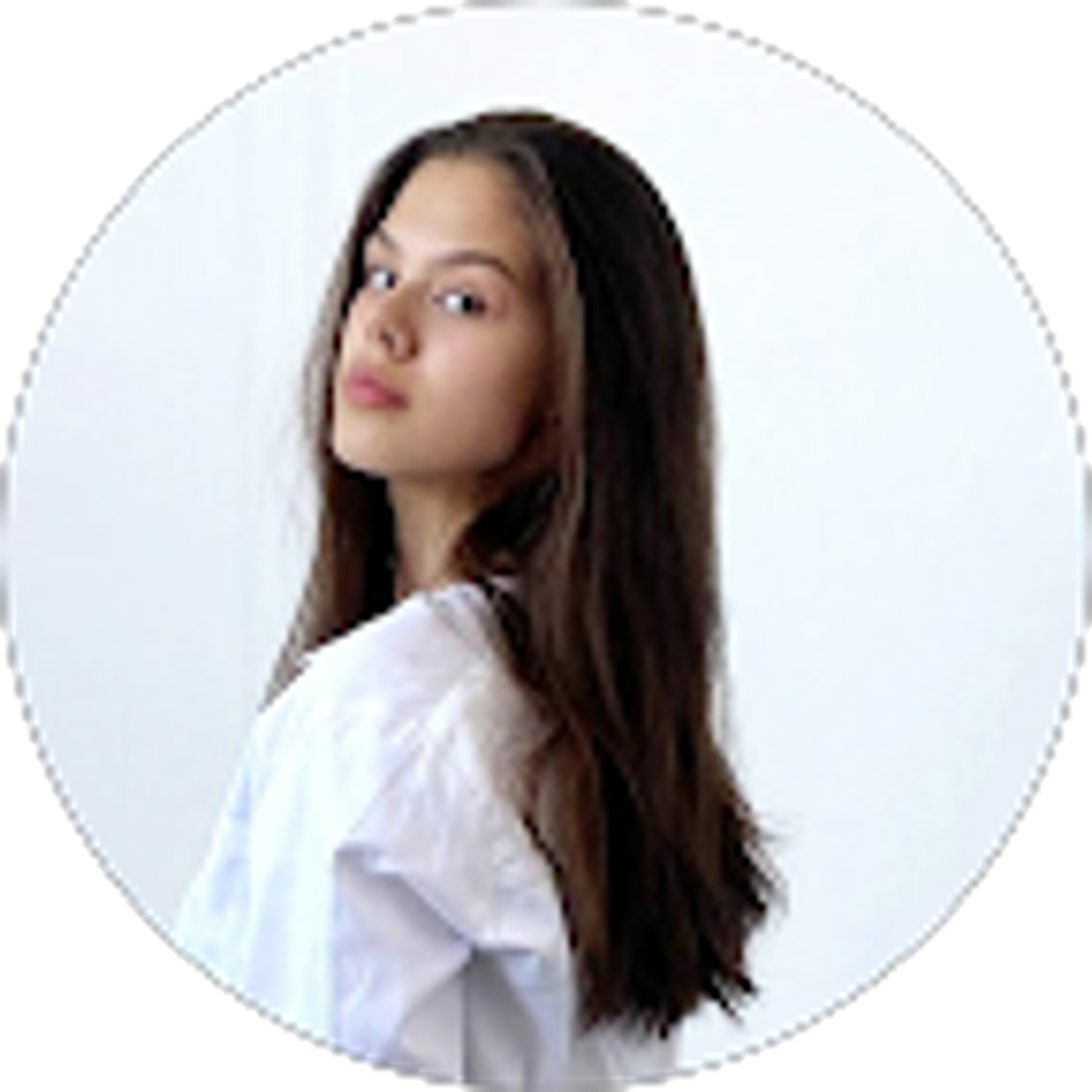 Арина Попова