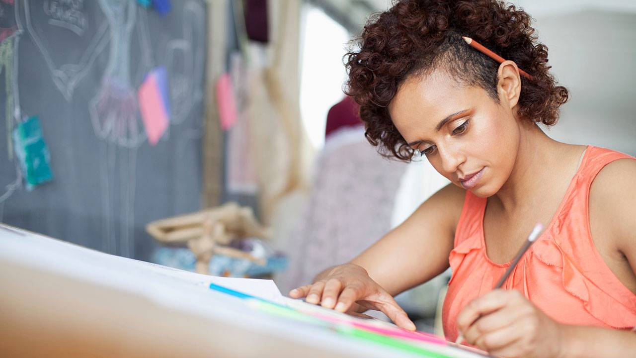 Woman making a youtube thumbnail