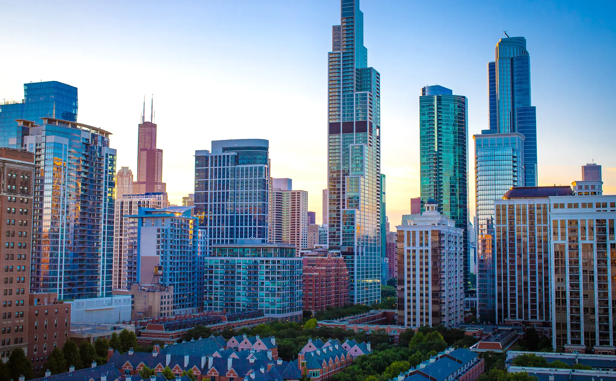 Global Cosmetic Enterprise Connected Eight Departments and 500+ Employees with One Custom ERP Solution 