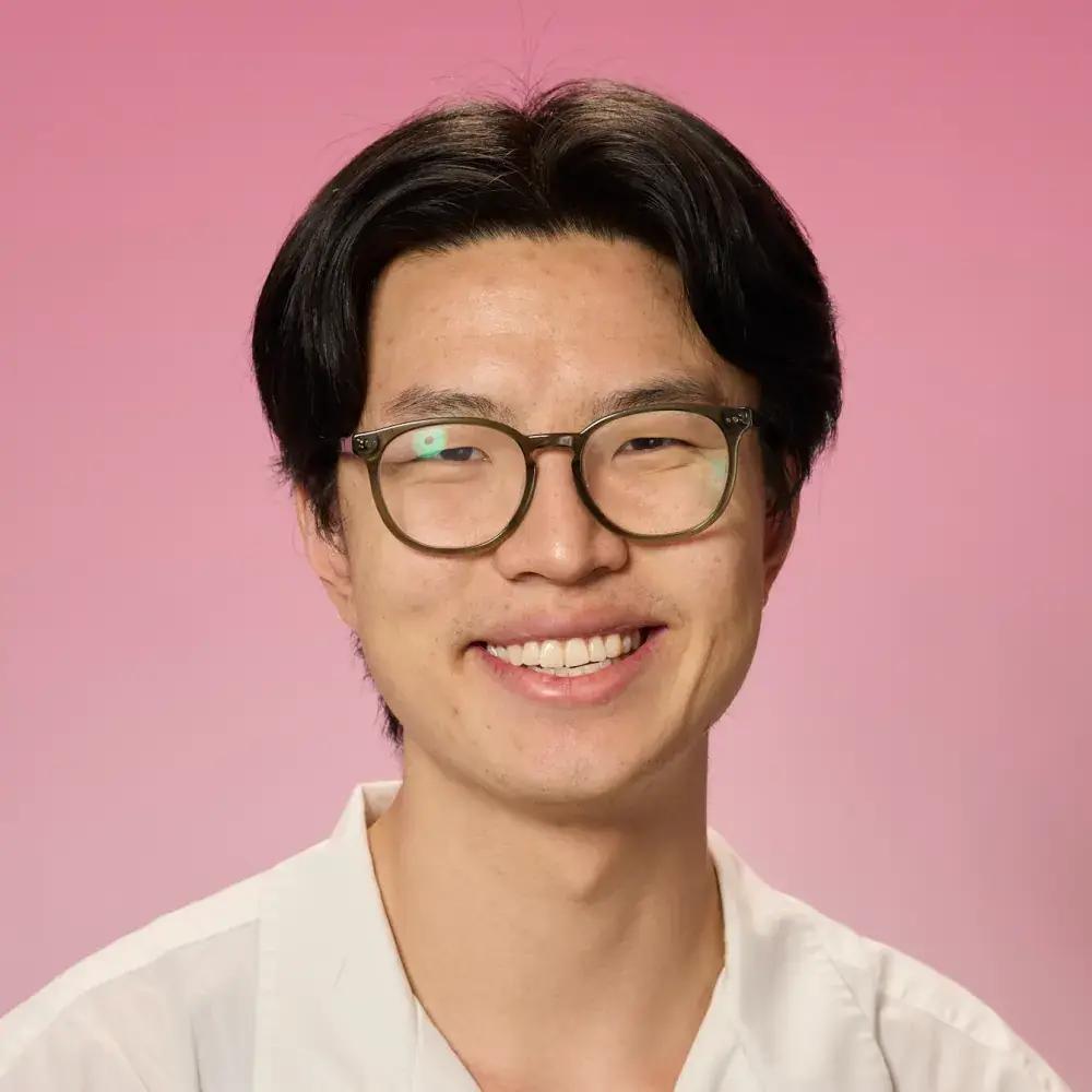 Portrait of Eric Zhong