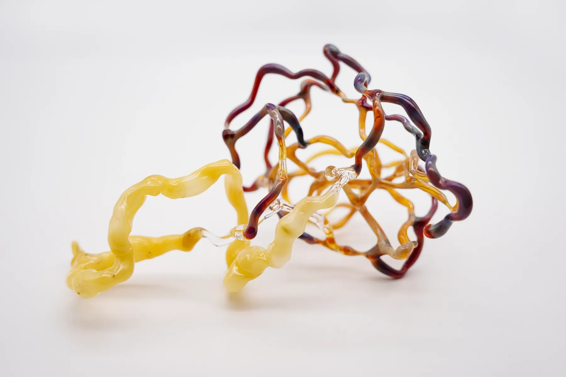 Egg-Born, Change-Born, Moisture-Born (Cora), 2023, hand-blown borosilicate glass, 23 x 15 x 15 cm