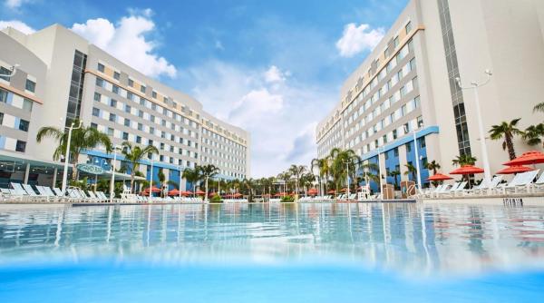 Endless Summer Surfside proves budget doesn't mean boring