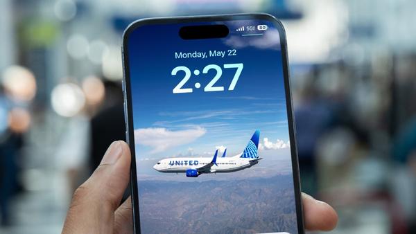 United Airlines lets customers mobile order food to the gate