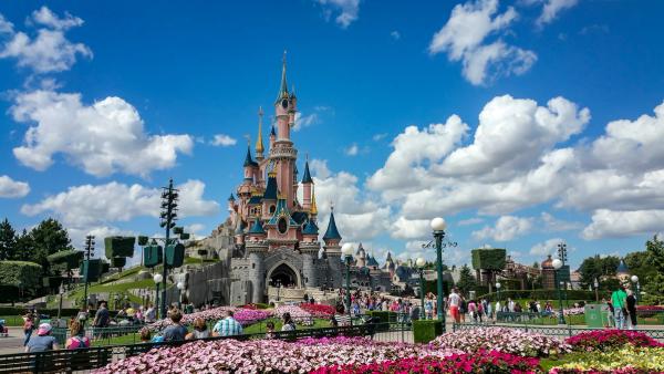 Disneyland Paris guests can get new theme park perks, with a VISA card