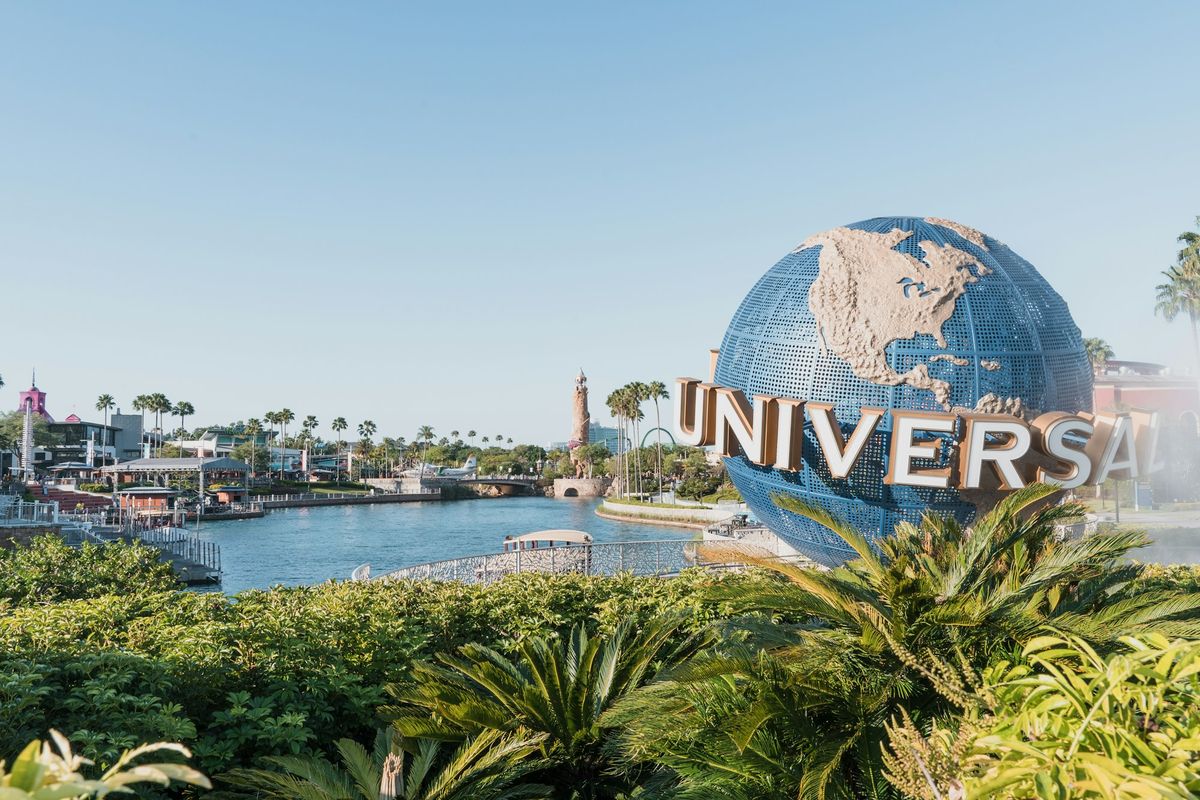 How to get to the Universal theme parks from Cabana Bay Beach Resort