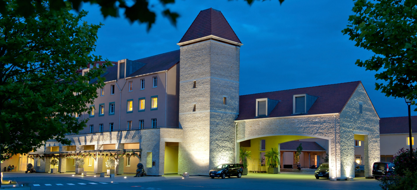 Explorers Hotel