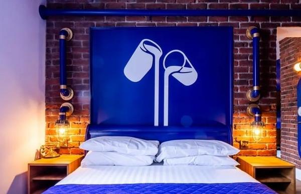 Is there a theme park resort with more themed rooms than Alton Towers Hotel?