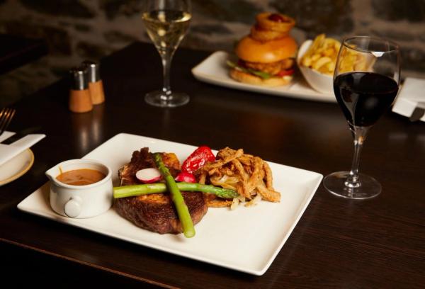 What’s to eat at Riverside Park Hotel