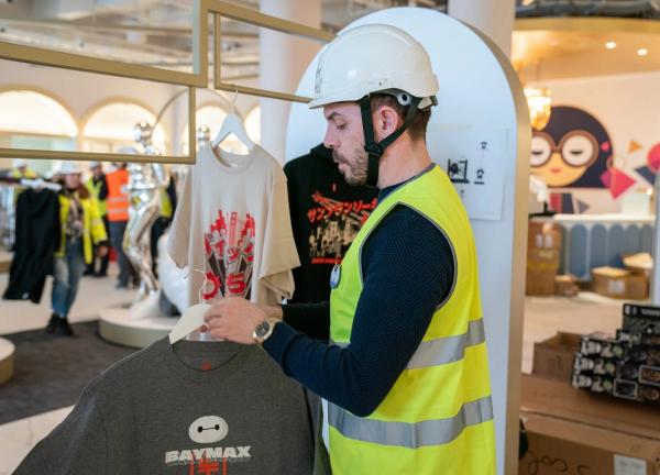 Disneyland Paris is preparing to open Disney Style and Disney Glamour stores in March