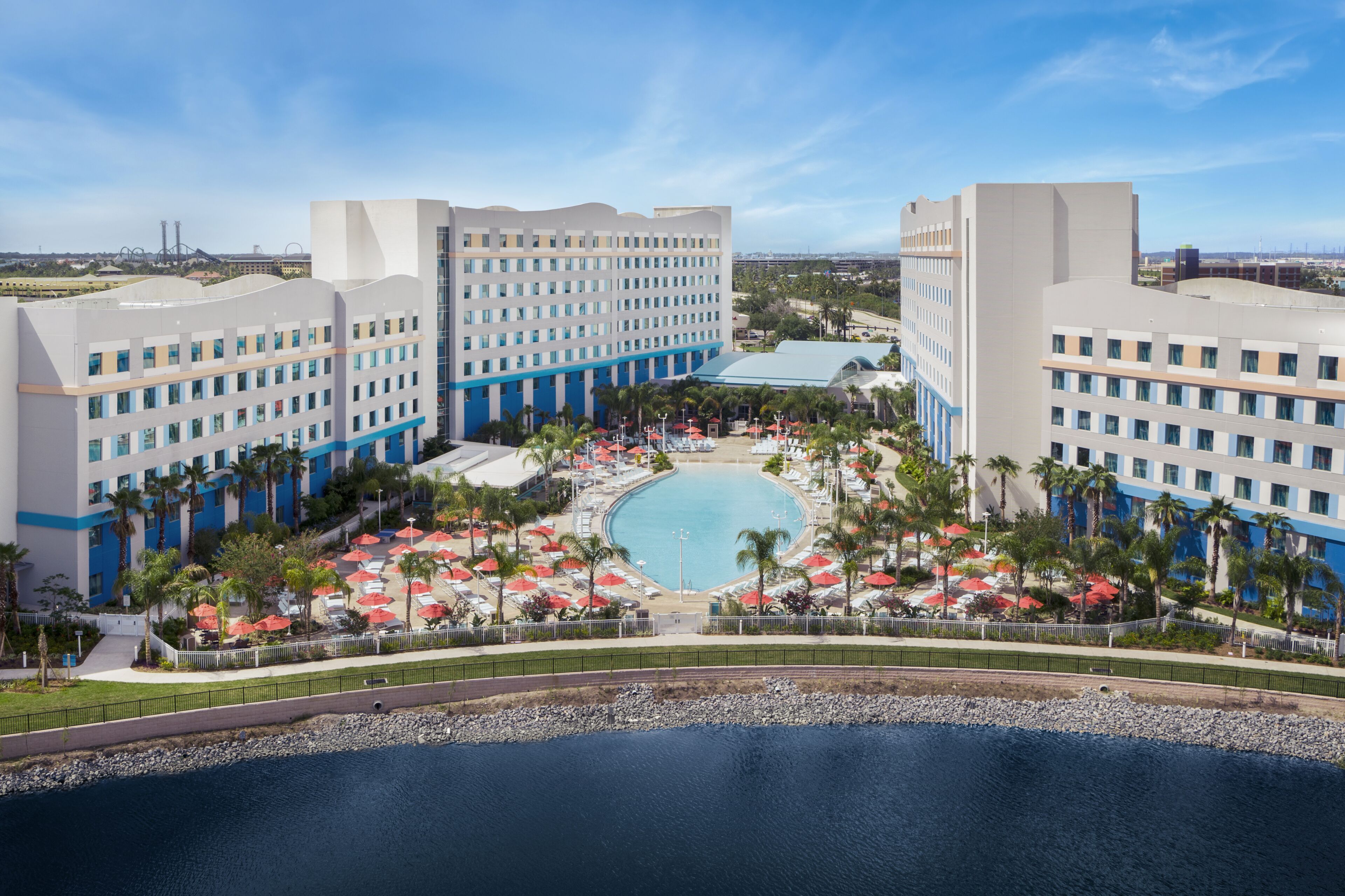 Endless Summer Surfside Inn & Suites: How to stay on Universal property with comfort but less cost