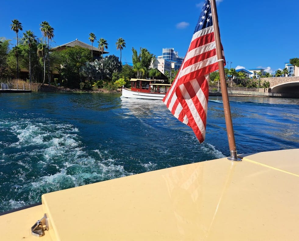 How to get around Universal Orlando parks from Sapphire Falls Resort