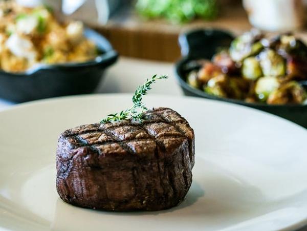 What’s to eat at Disney World’s Swan & Dolphin resort?