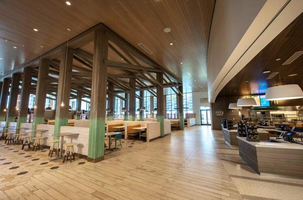 Explore Endless Summer Dockside's convenient, tasty bites