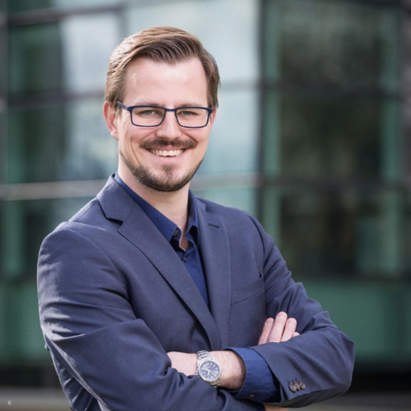 Dr. Boris Konrad