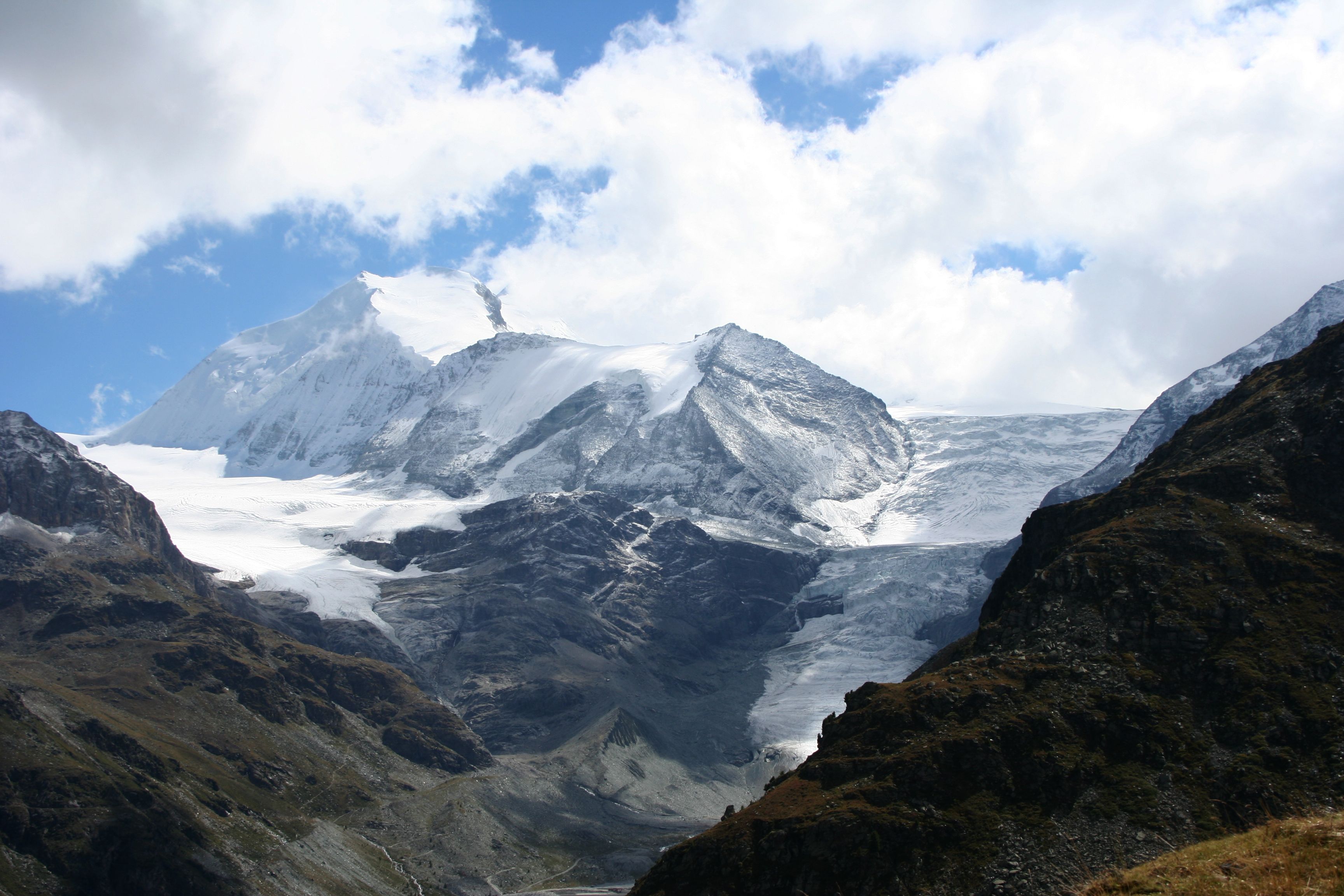 Raising funds for the Bedford Hospitals Charity &#038; Cancer Research UK