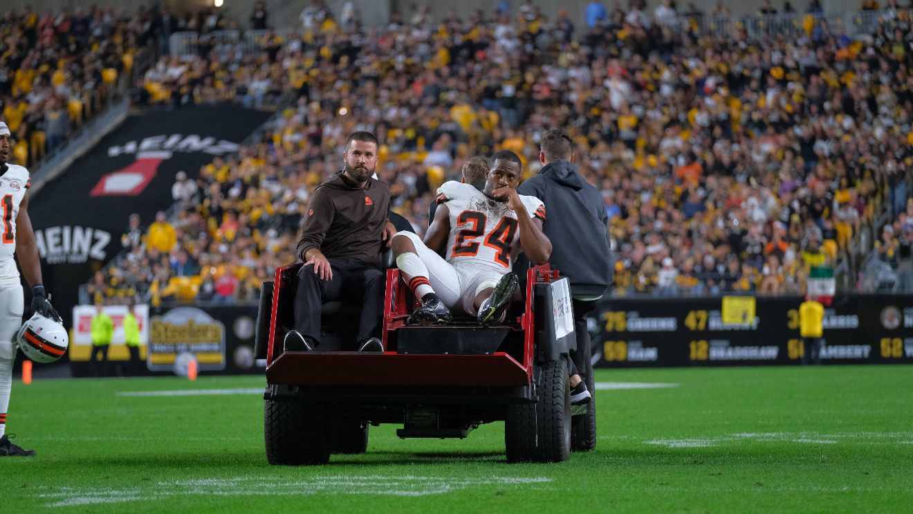 Steelers Crowd Shocked by Replay of Nick Chubb Knee Injury