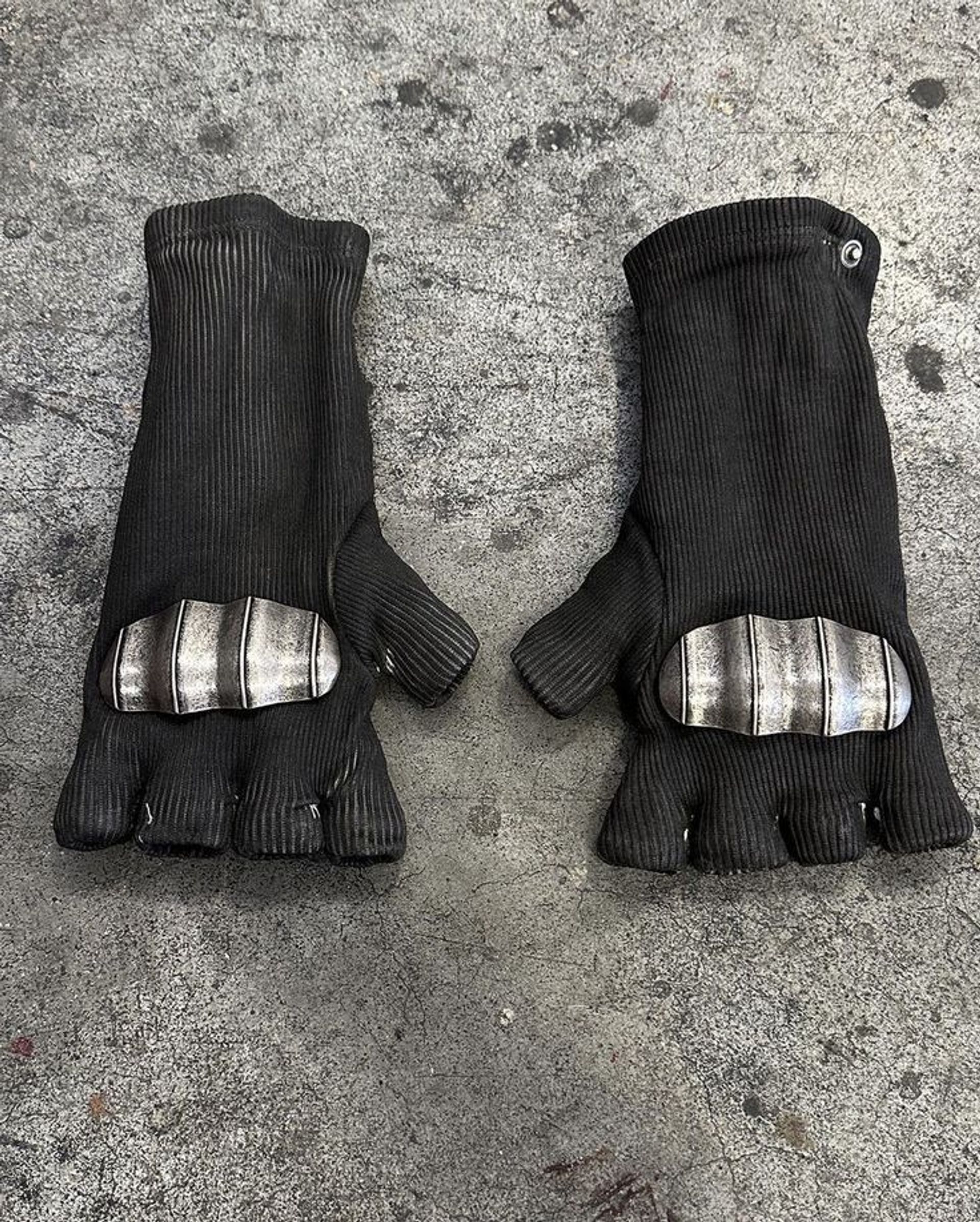 Void Gloves