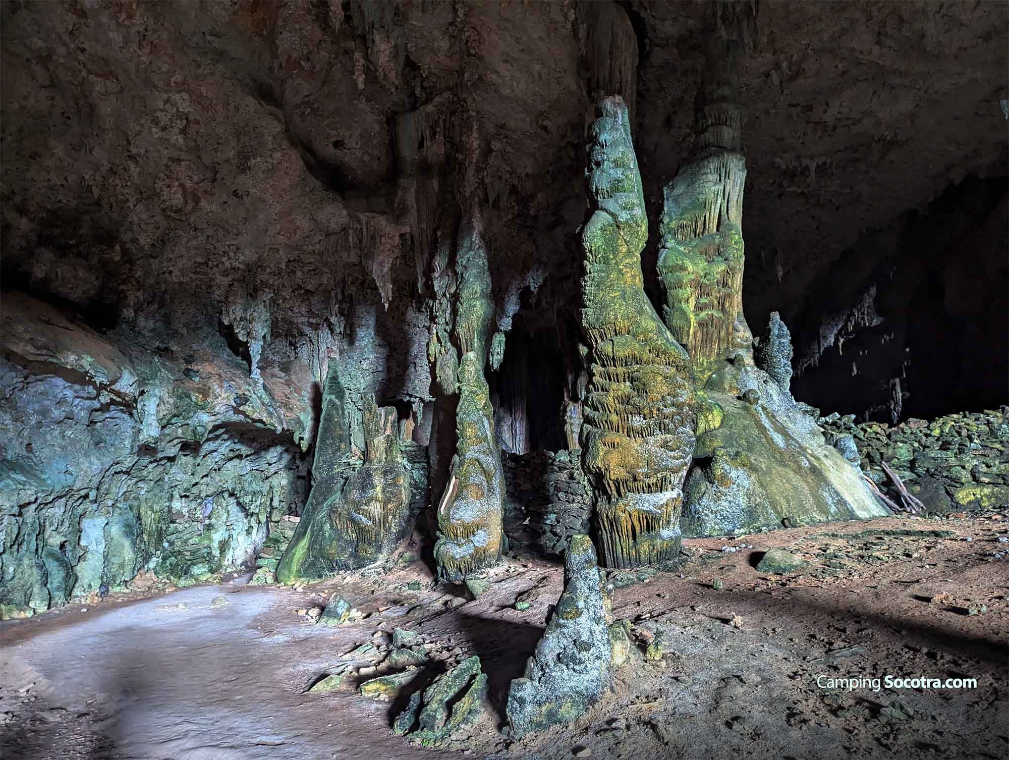 Secrets of the Underworld (Hoq Cave)