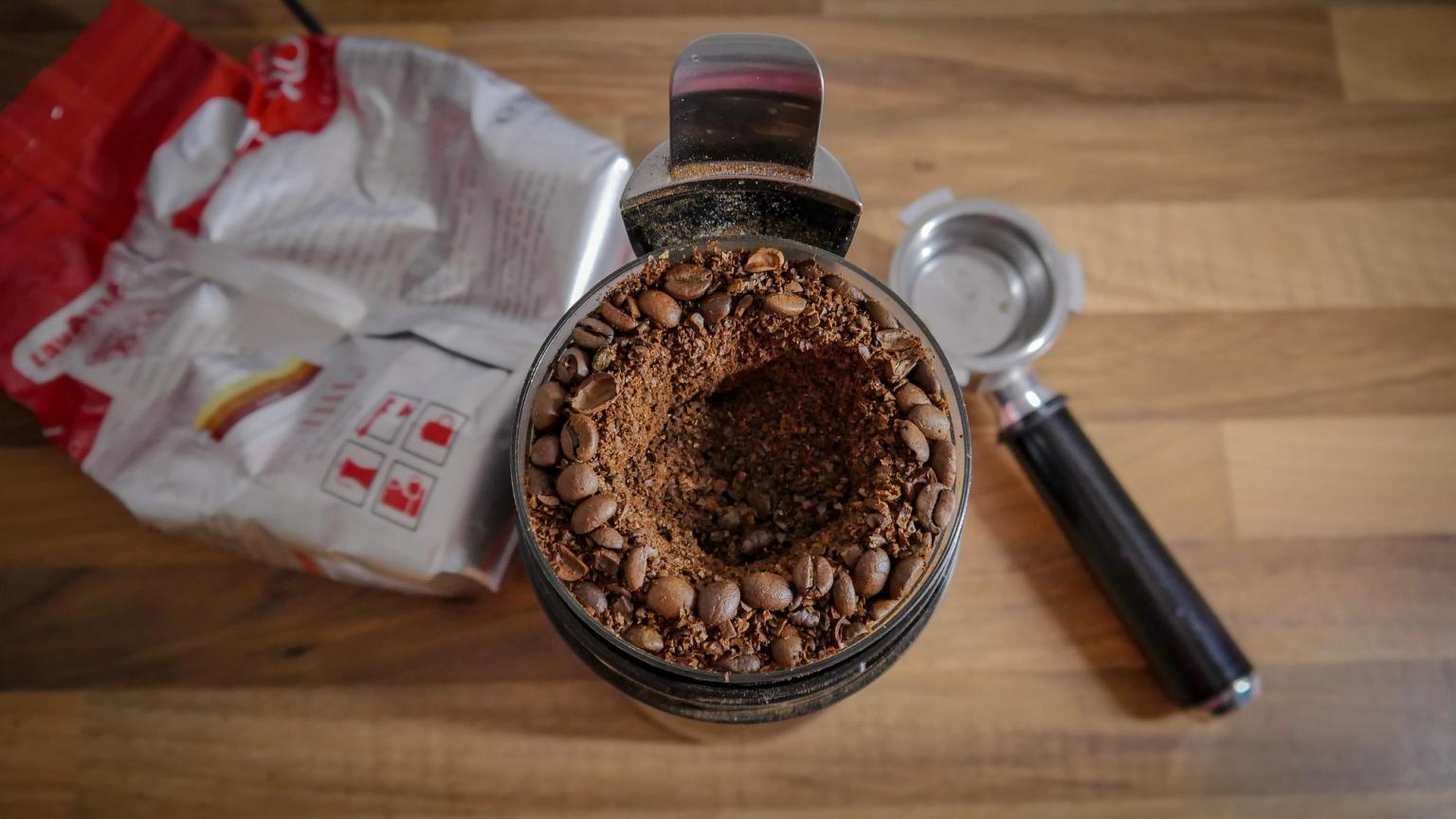 Halfway Ground Coffee from a Blade Grinder