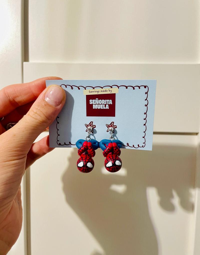 Pendientes Spider Man
