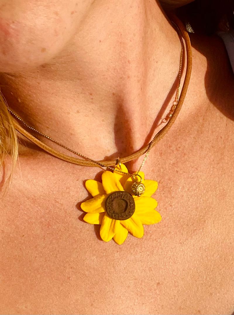 Collar girasol