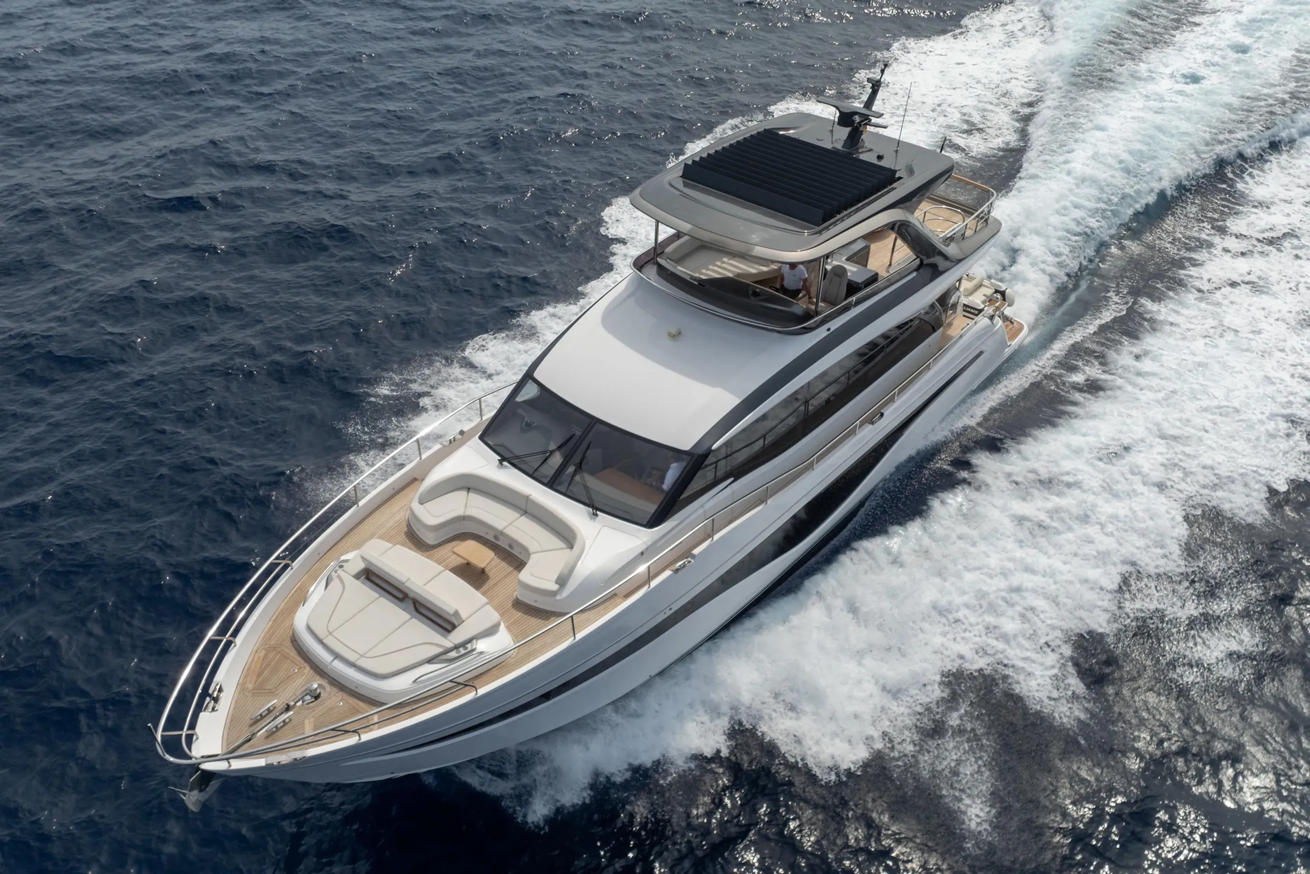 Princess Yachts 22m - Photograph 3