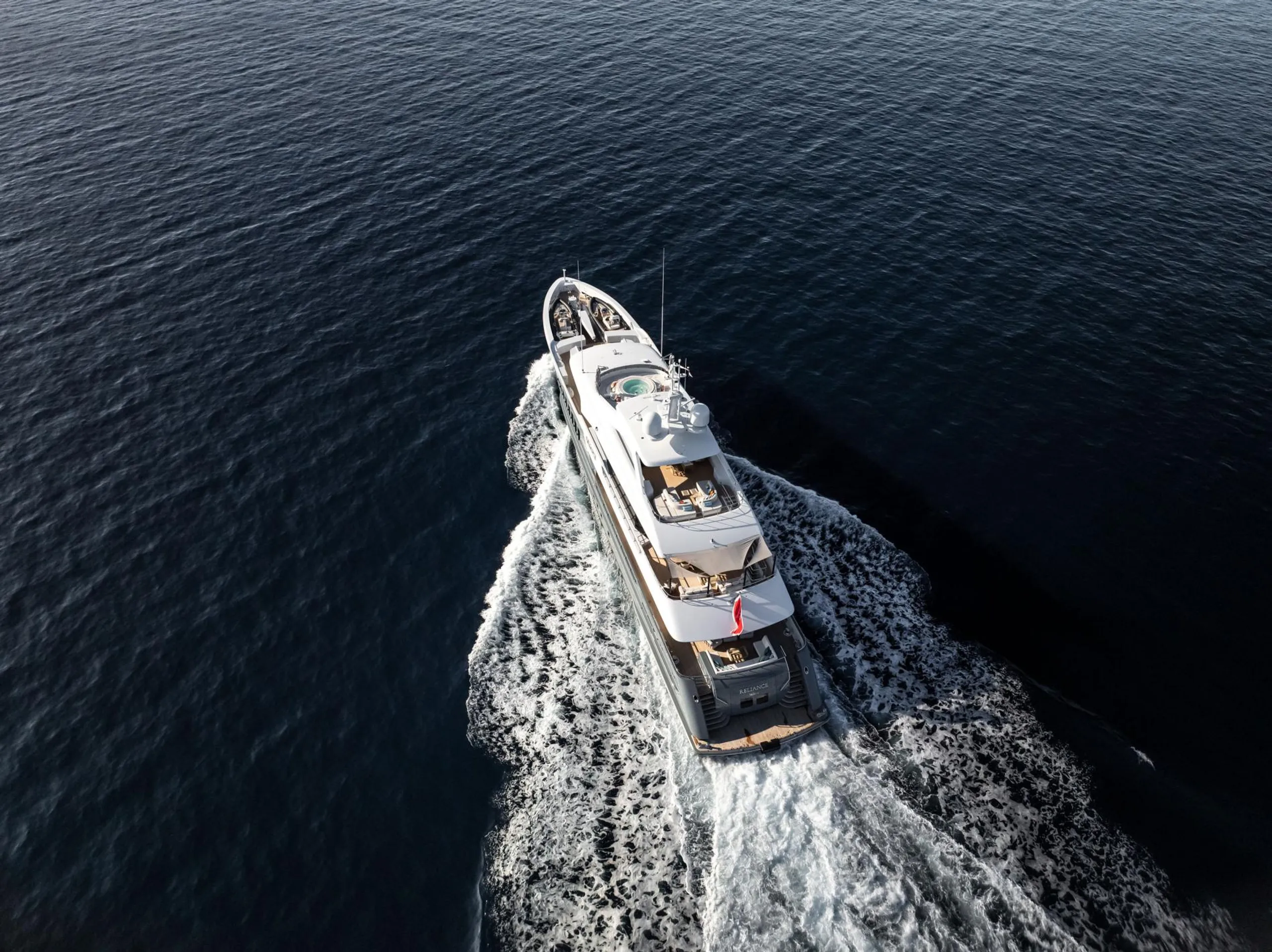 Heesen 55m - Photograph 2