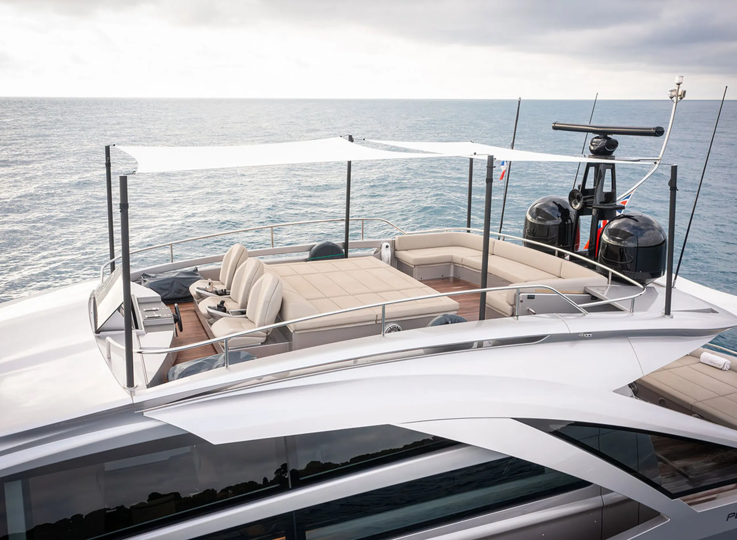 Pershing 28m - Photograph 8