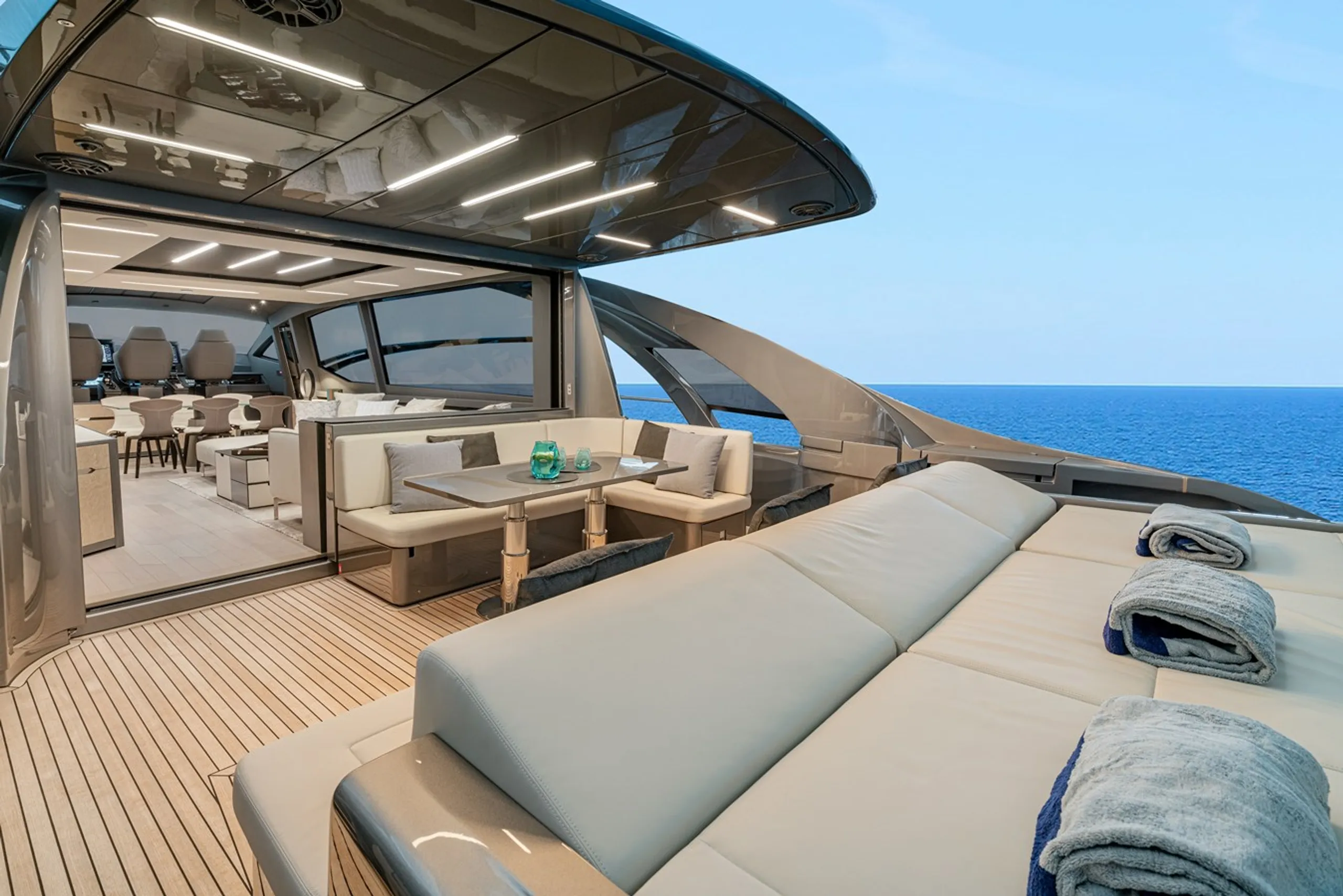 Pershing 26m - Photograph 4