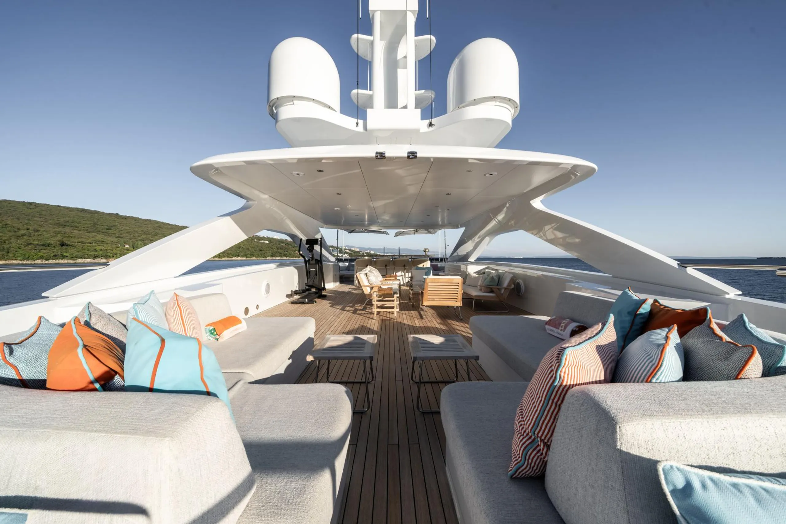 Heesen 55m - Photograph 5