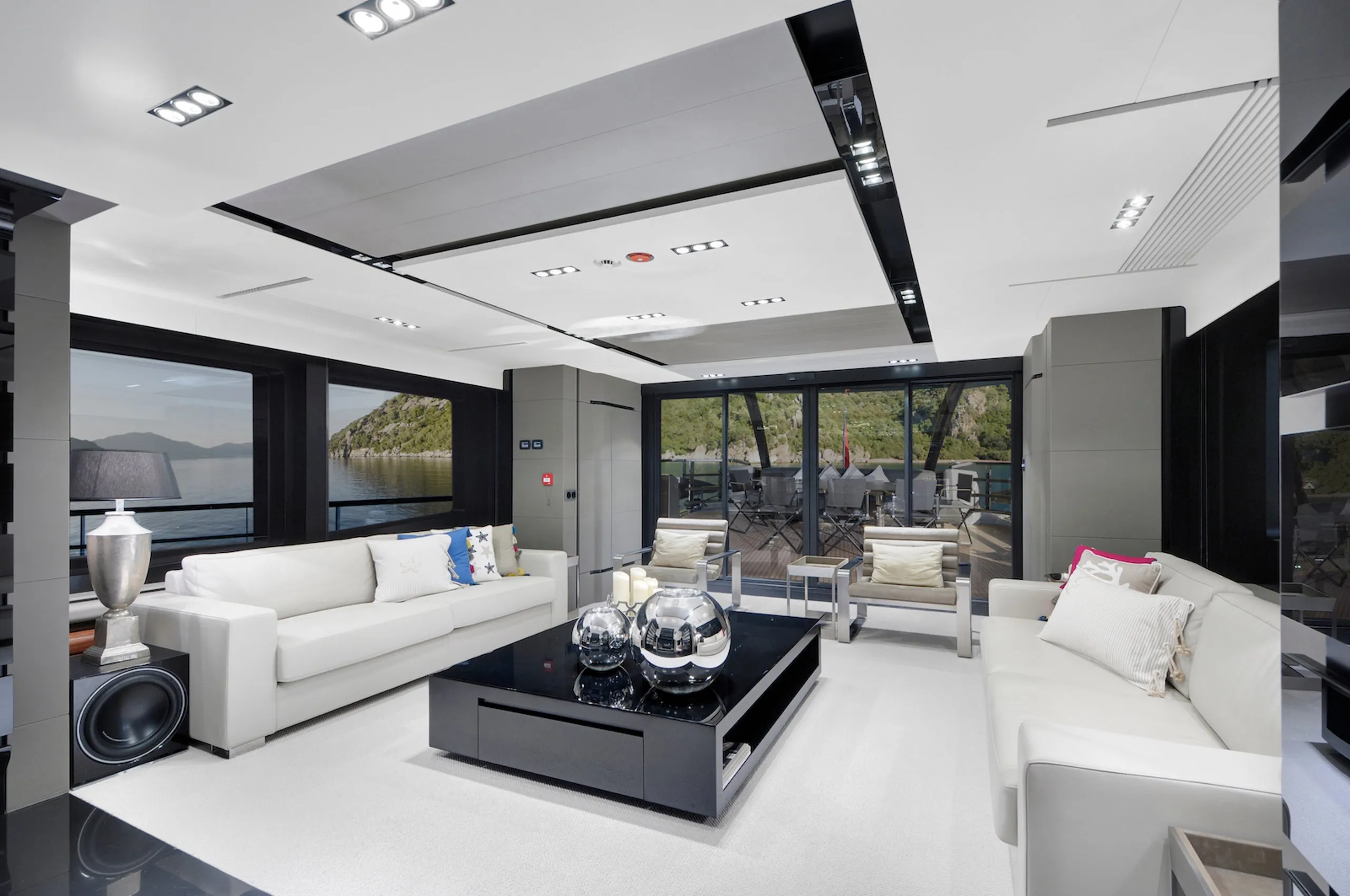 Peri Yachts 38m (photograph 10)
