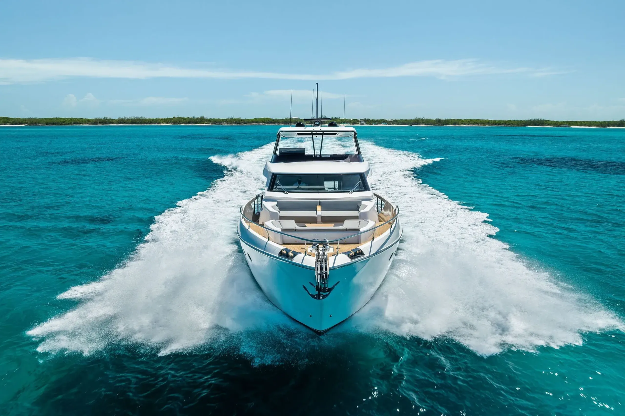 Ferretti 26m - Photograph 9