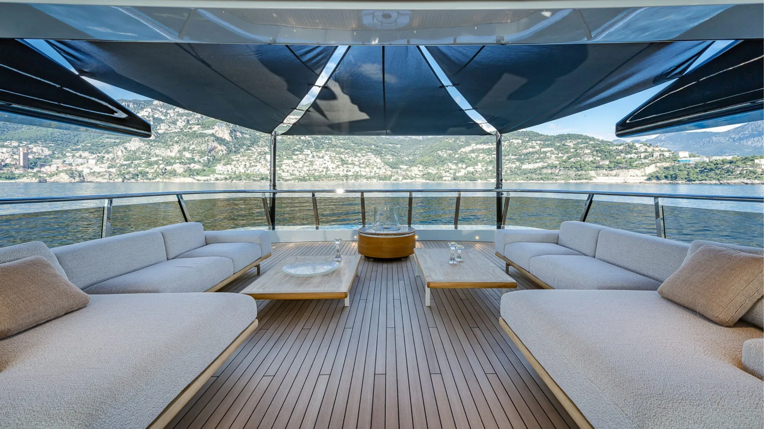 Mengi Yay 47.5m (photograph 3)