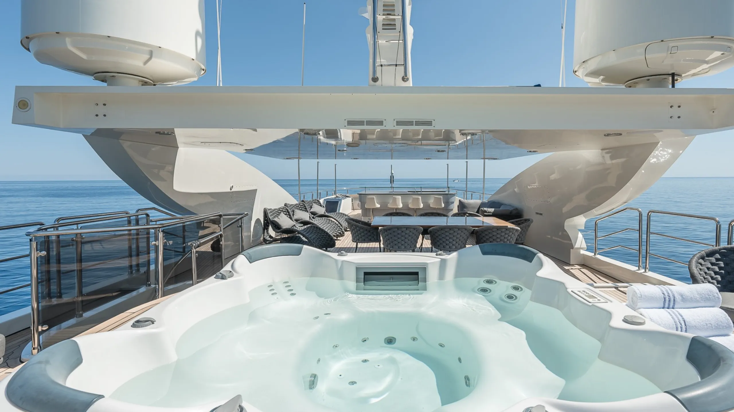 Astondoa 45.5m (photograph 6)