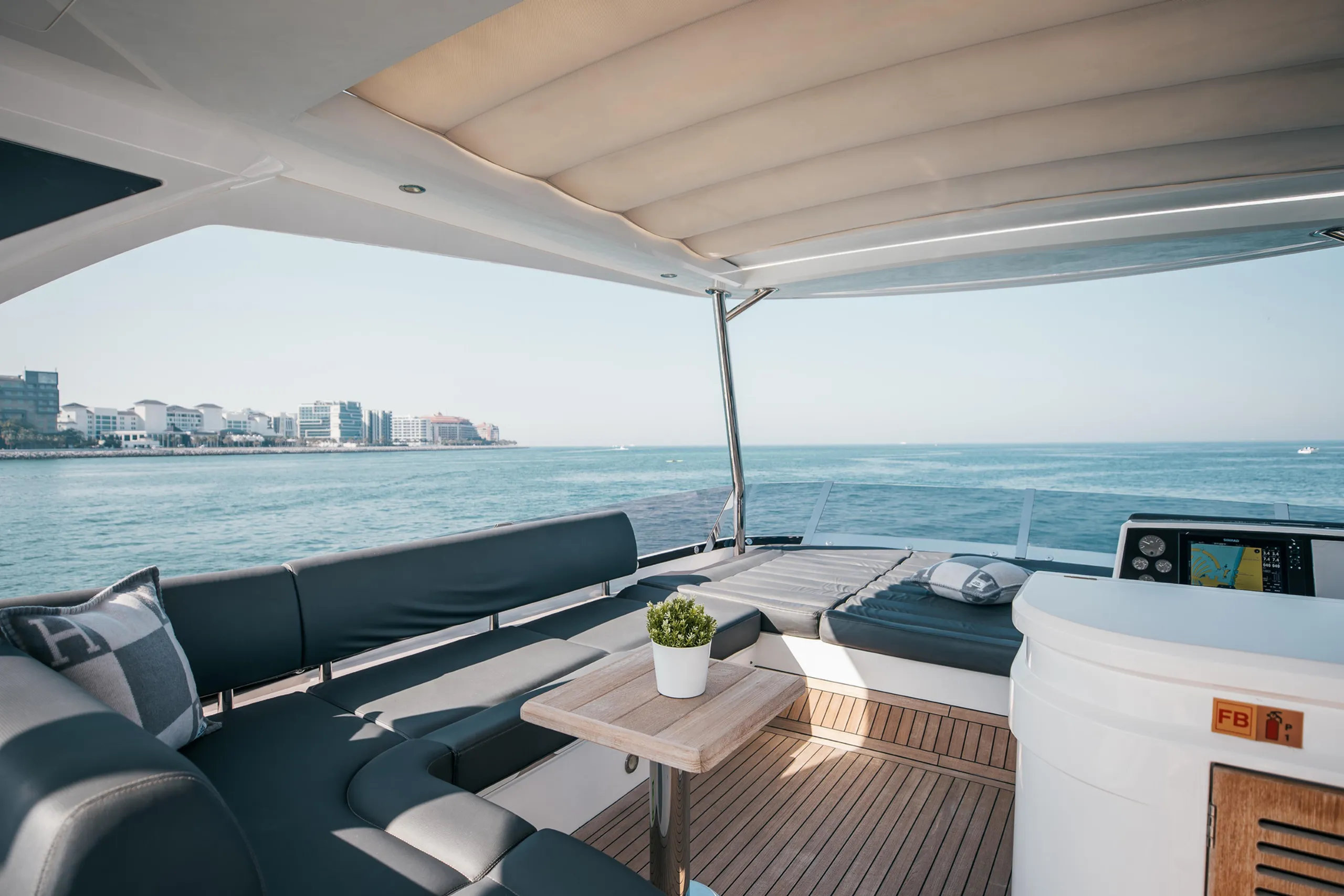 Sunseeker 22m - Photograph 9