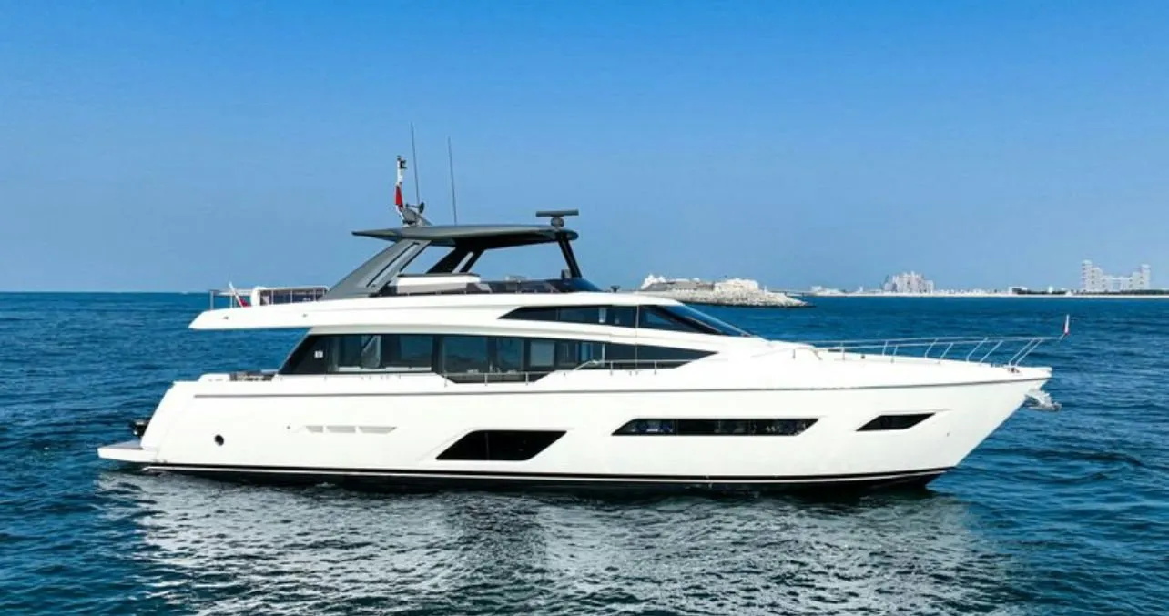 Ferretti 24m - Photograph 1