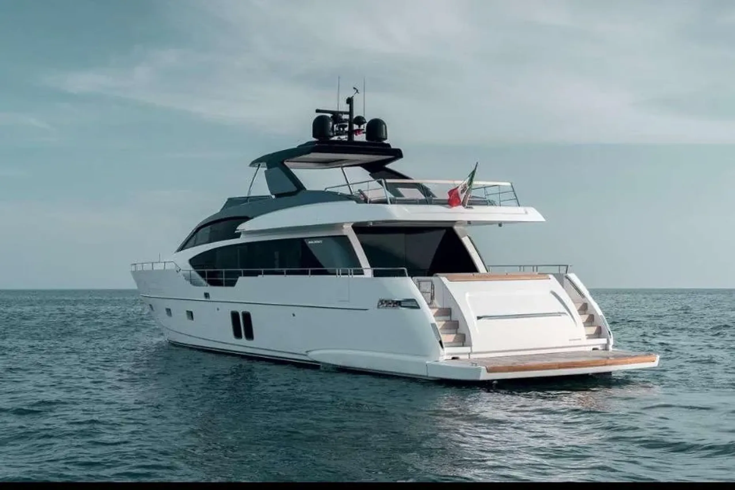 Sanlorenzo 27m - Photograph 2