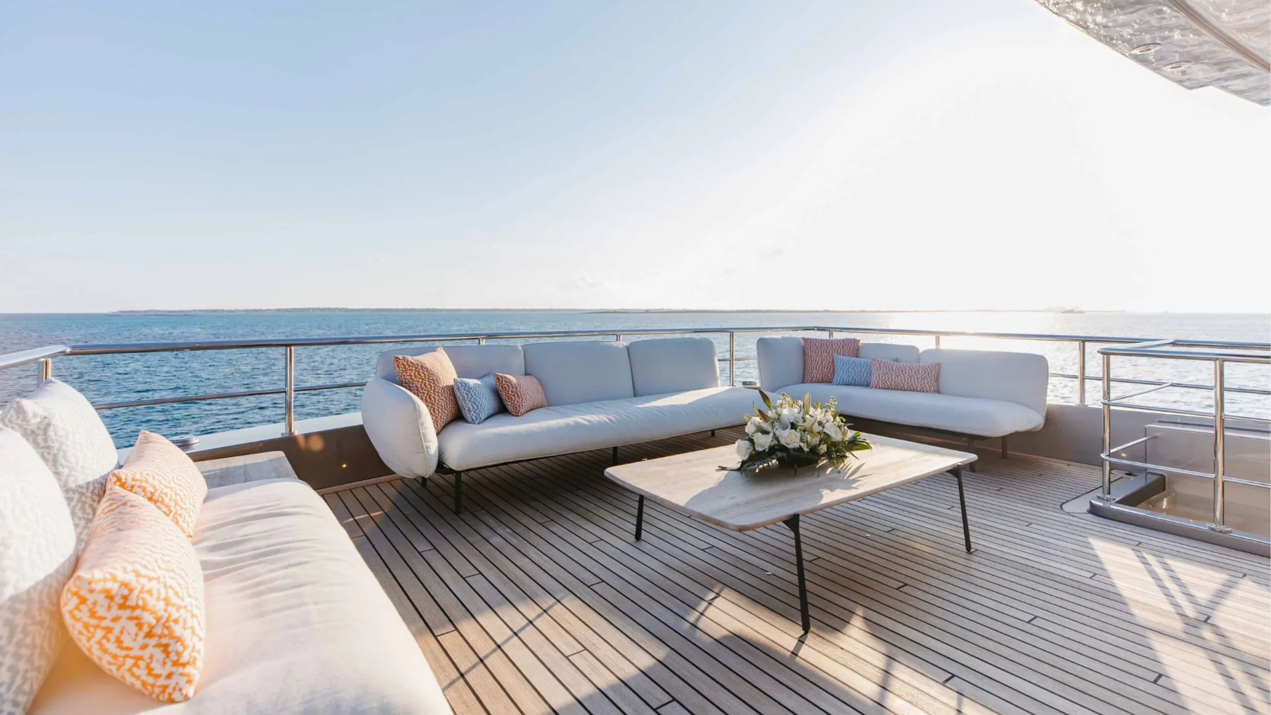 Ocean Alexander 34.57m (photograph 2)