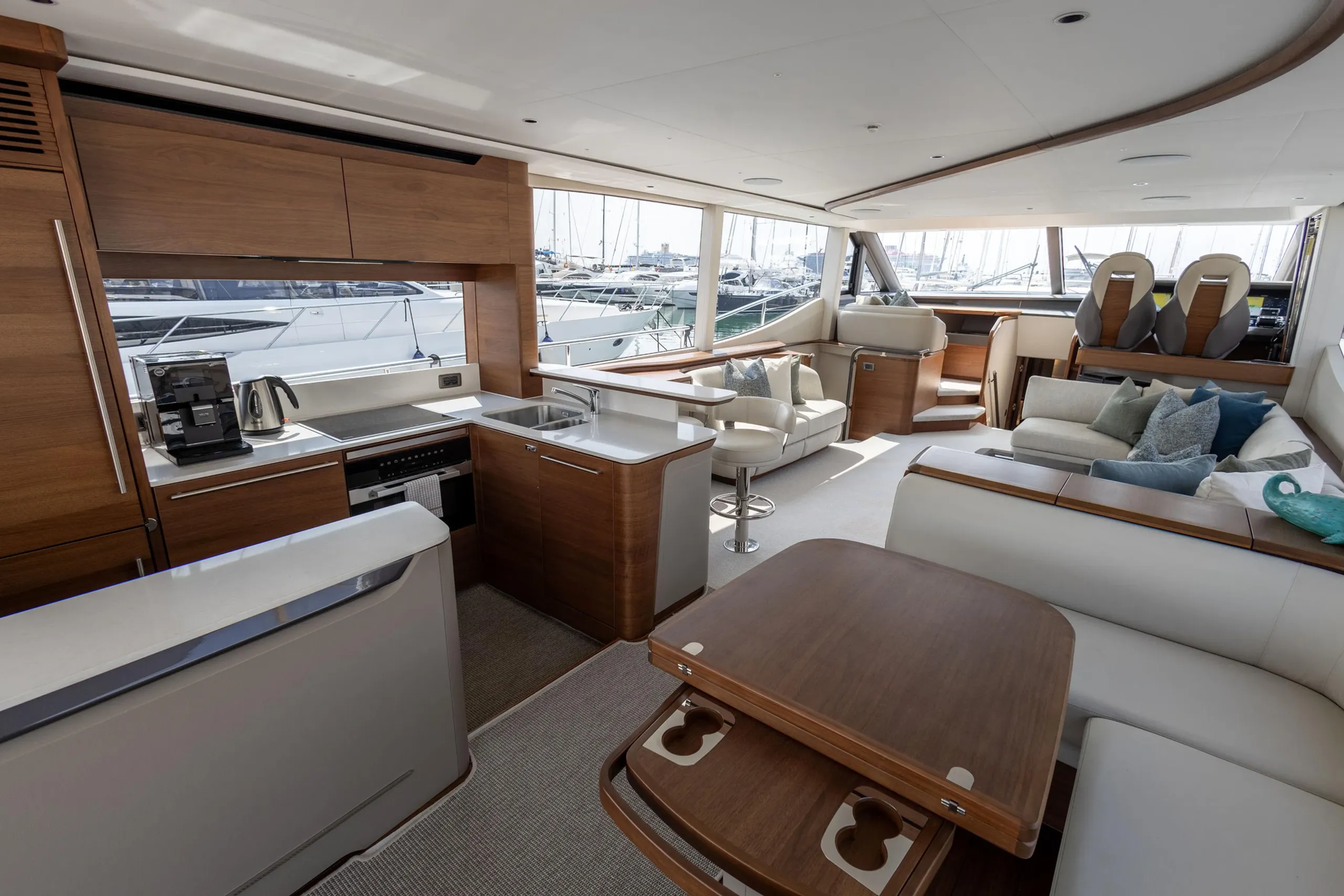 Princess Yachts 22m - Photograph 7