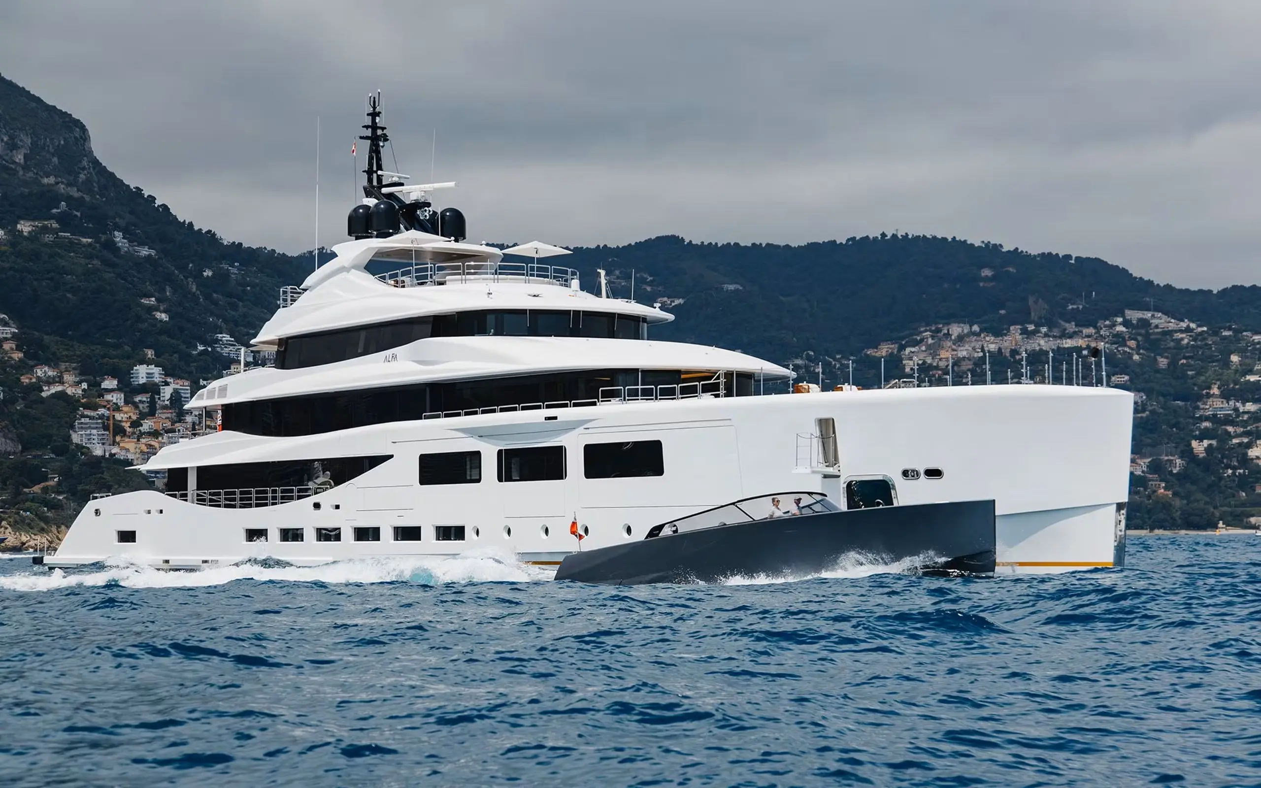 Benetti 70-metre at anchor
