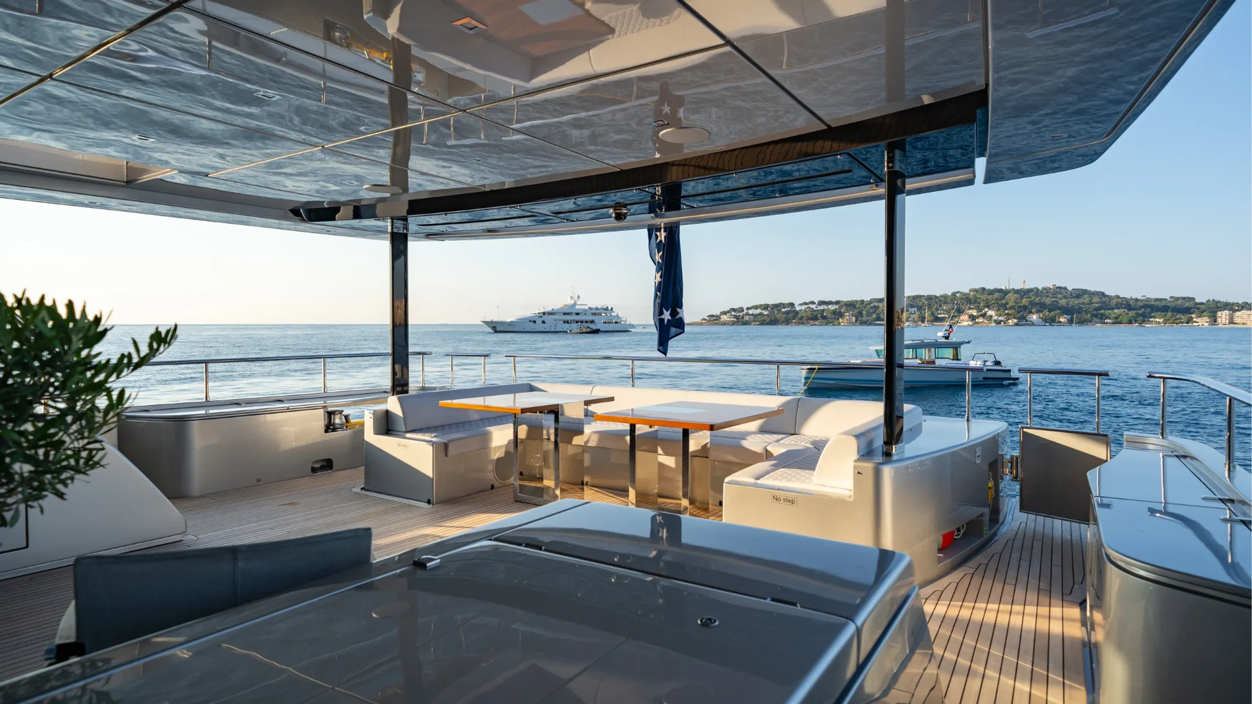 Riva 33.53m (photograph 11)