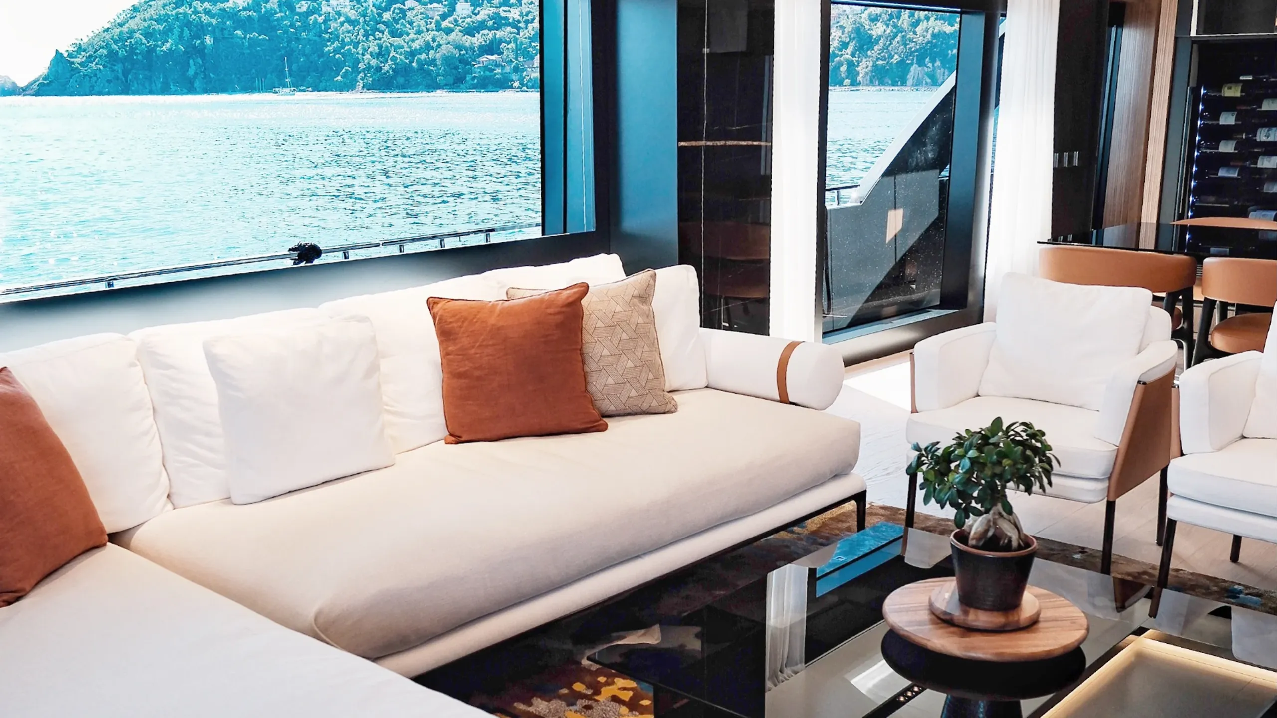 Riva 30.34m (photograph 8)