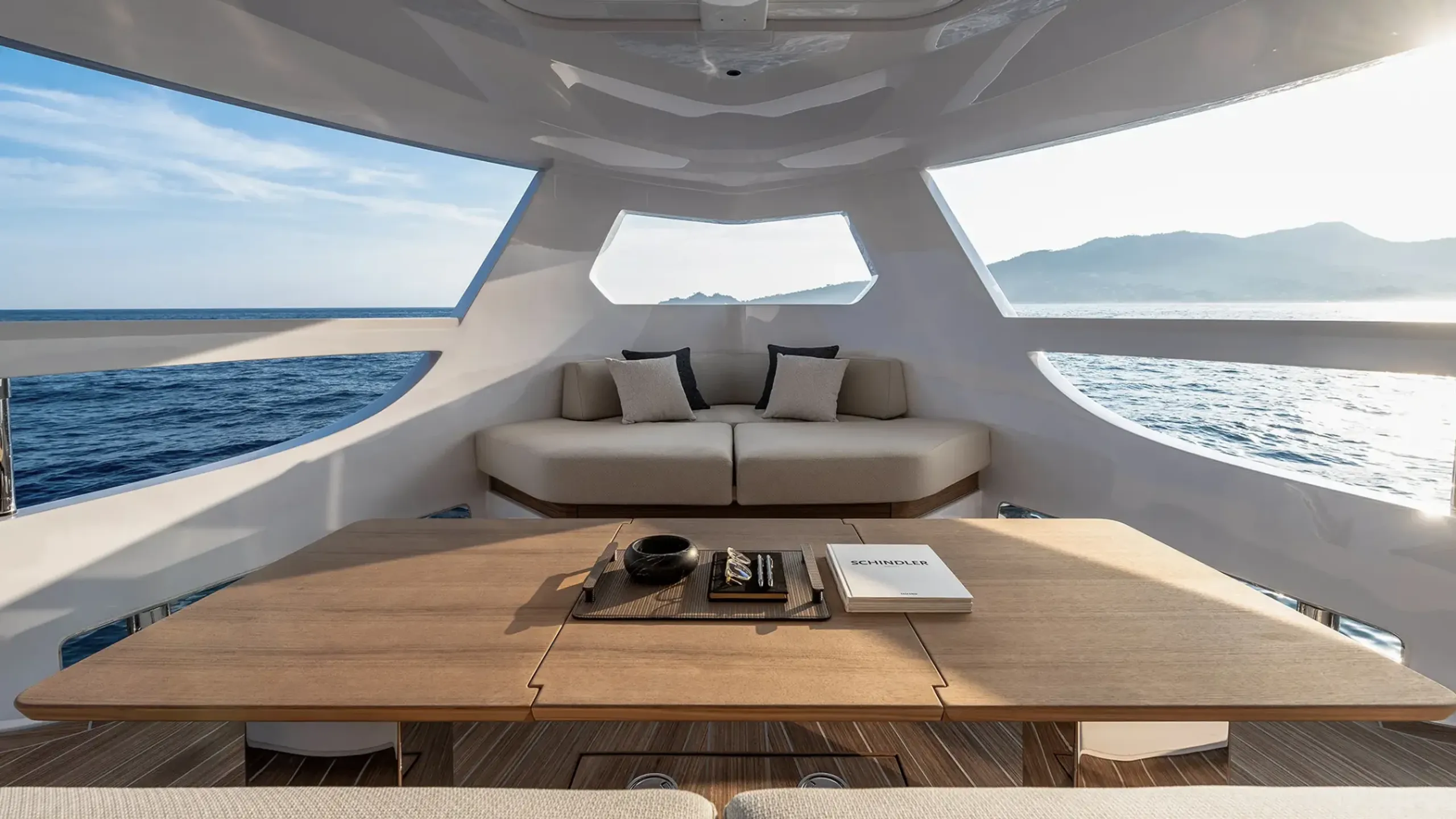 Ferretti 24m - Photograph 6