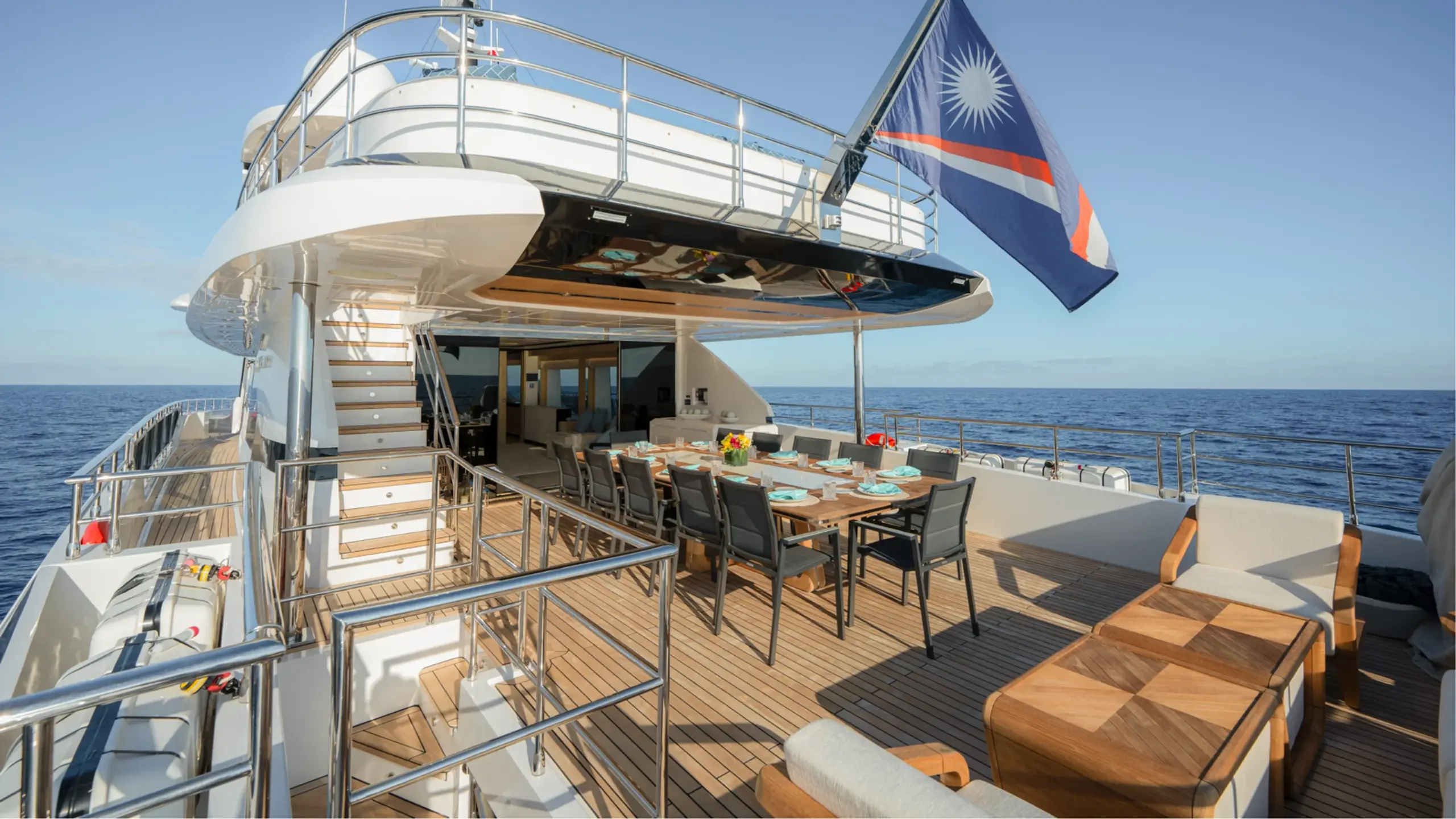 Gulf Craft - 37m — photograph 7