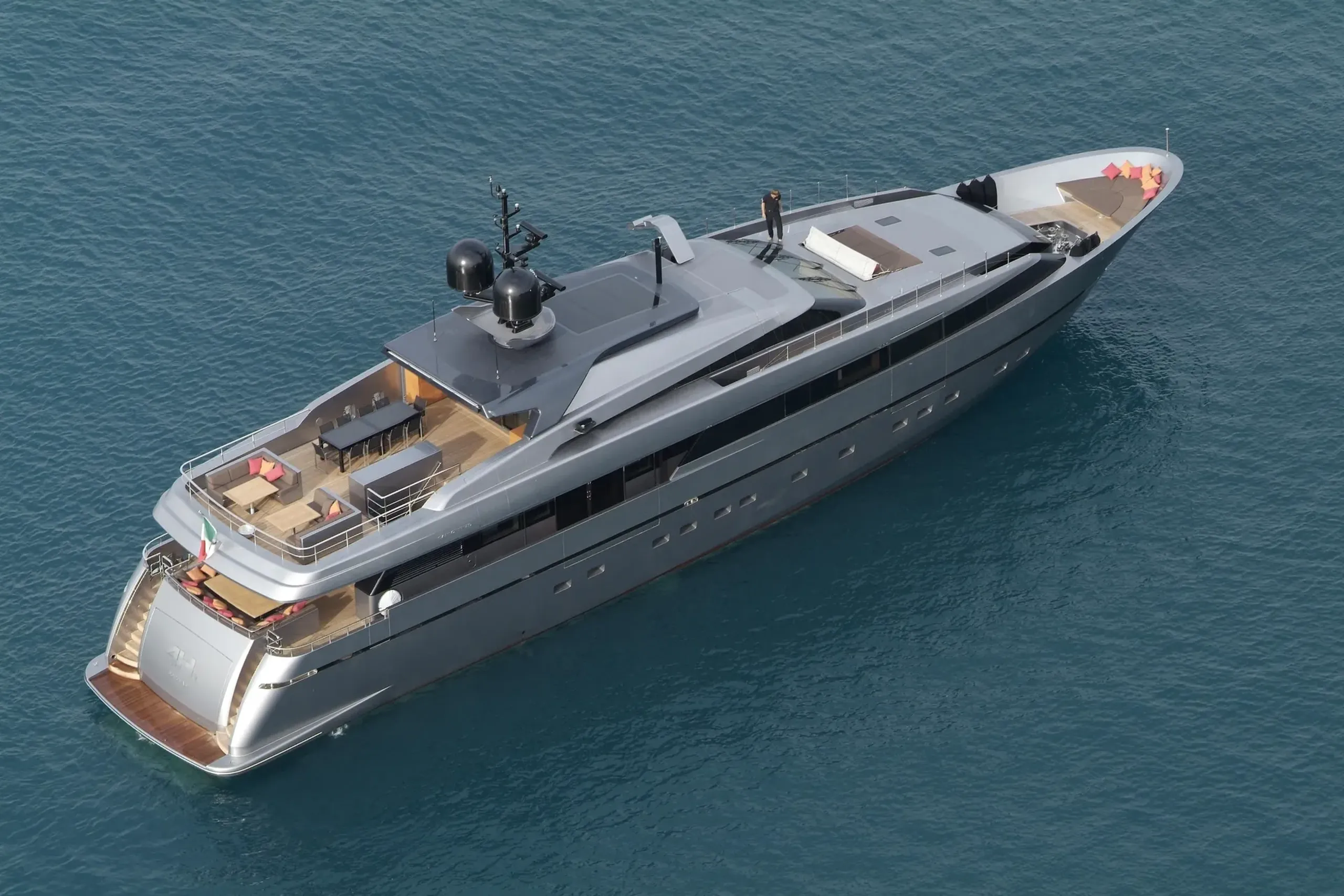 Sanlorenzo 41m - Photograph 2