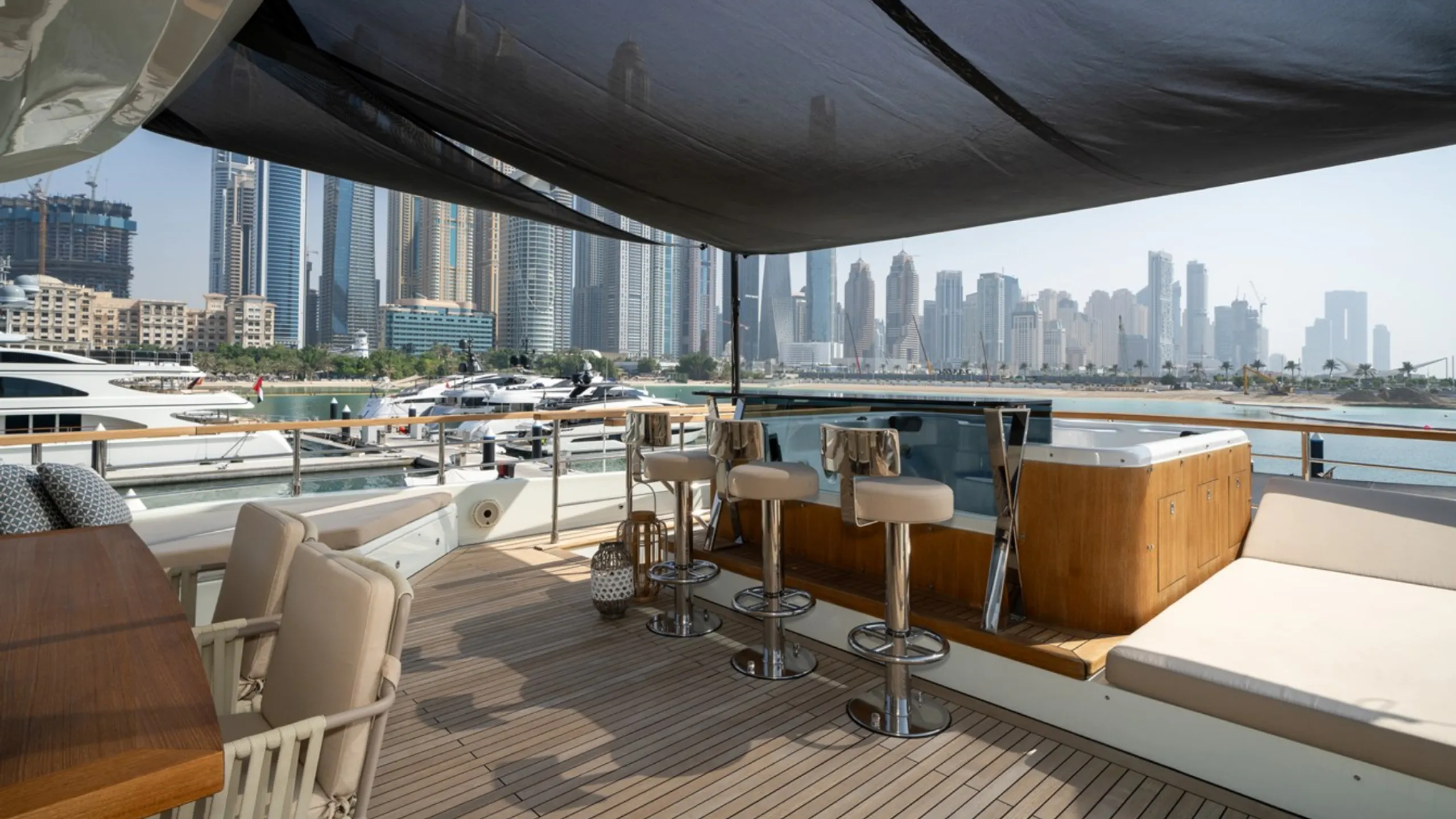 Numarine 33m - Photograph 4
