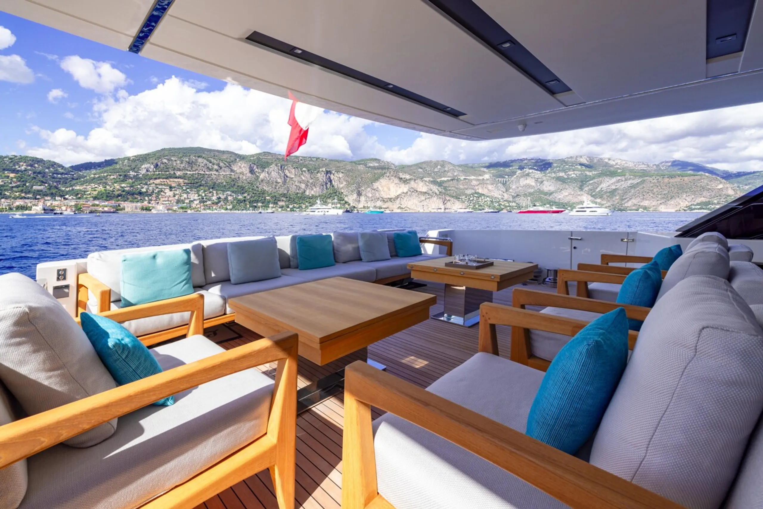 Sanlorenzo 37m - Photograph 4