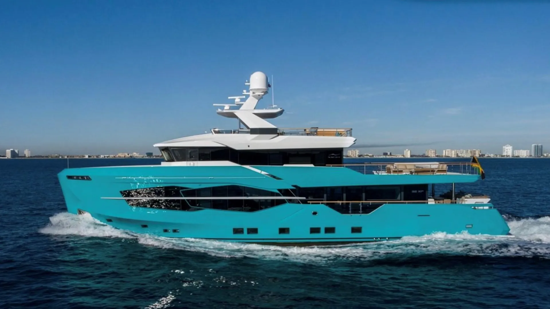 Numarine 33m - Photograph 1
