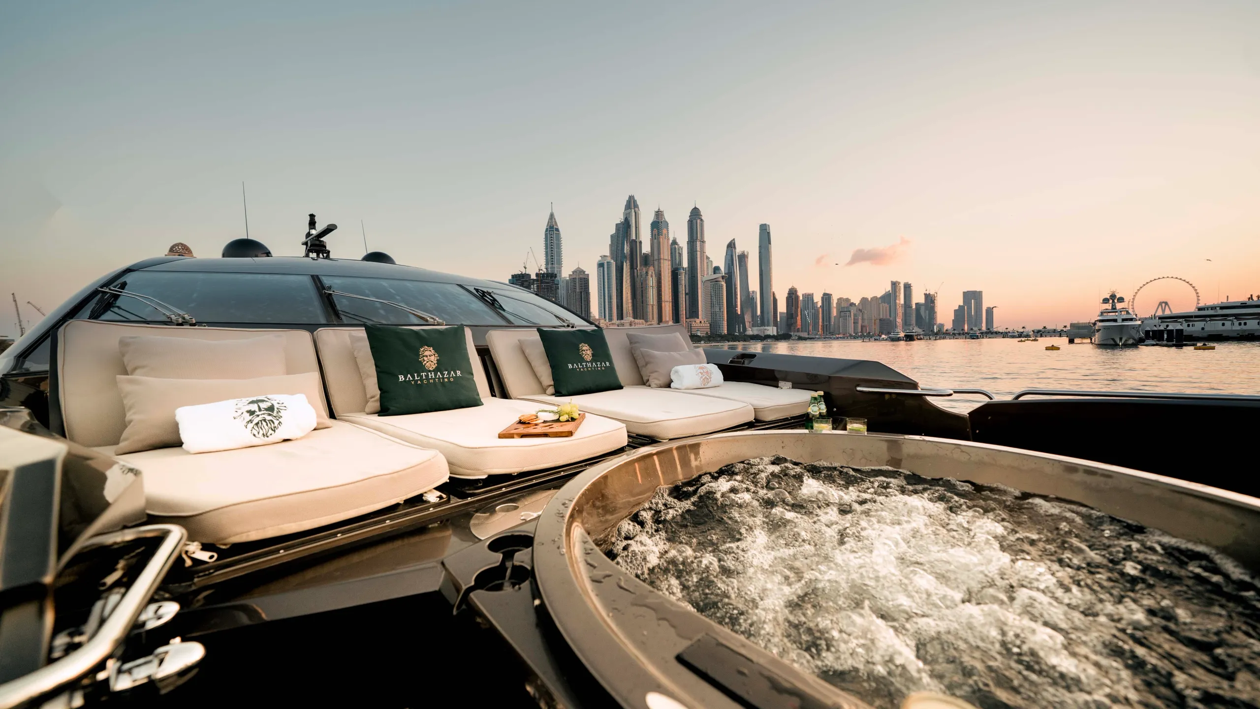Sunseeker 33m - Photograph 2